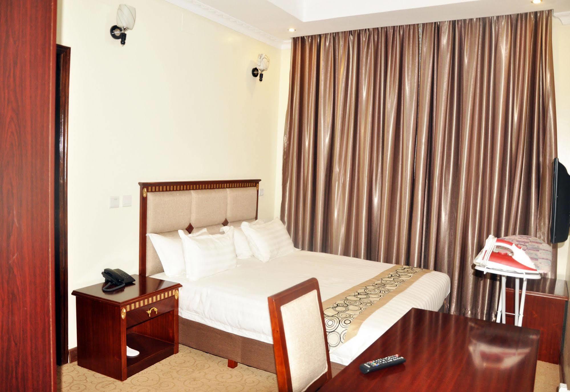 Great Seasons Hotel Kigali Eksteriør billede